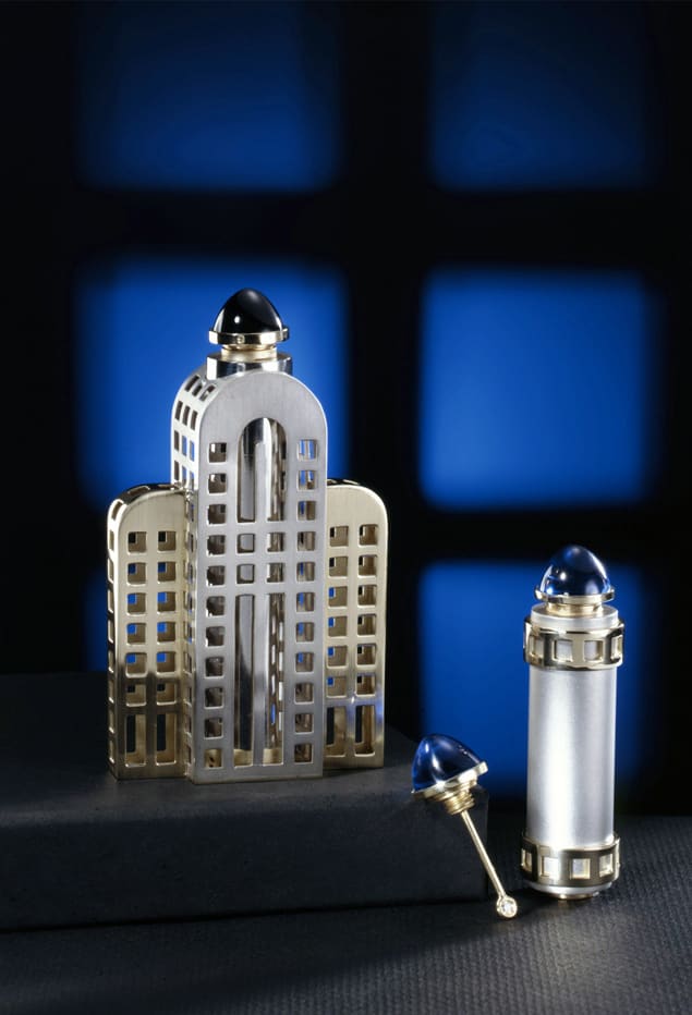 Duftgefäße in architektonischen Formen
