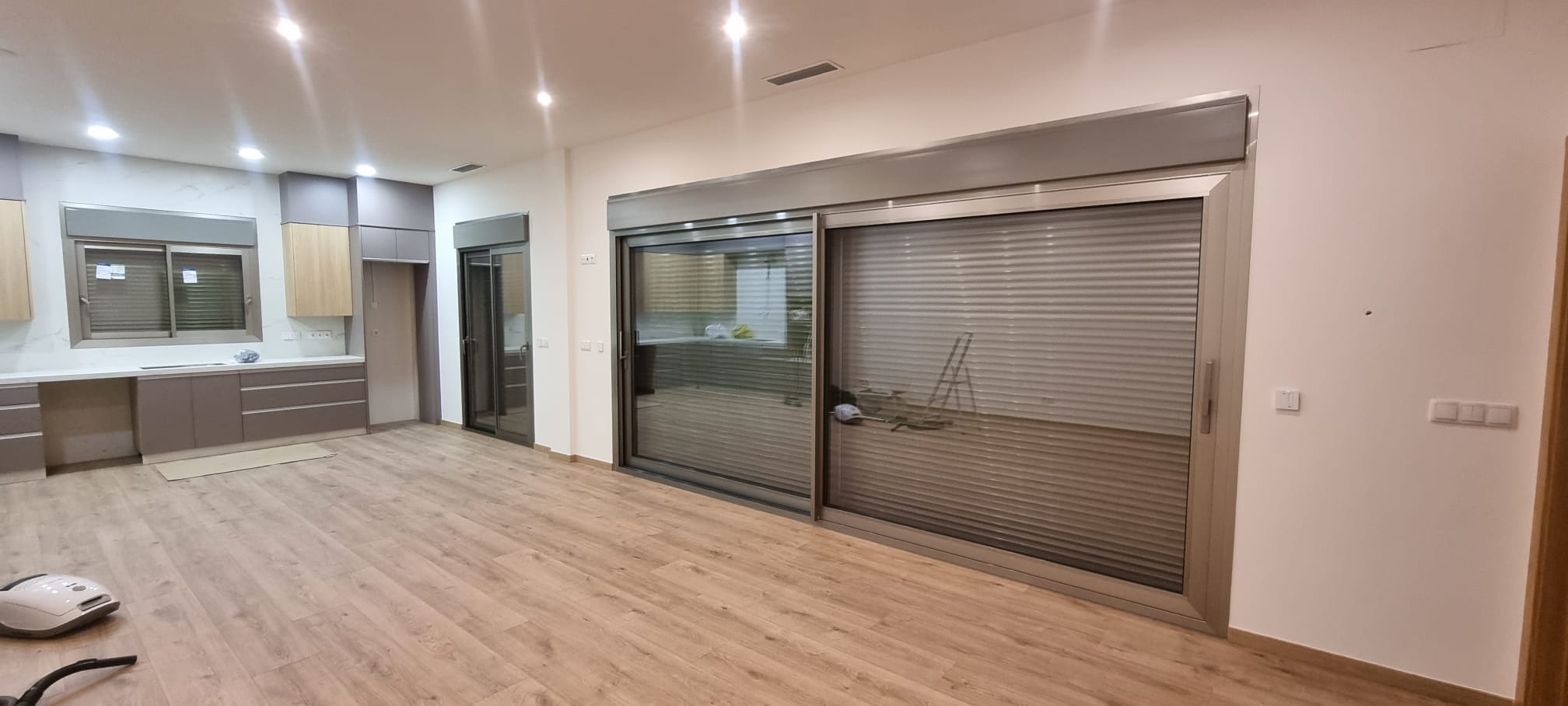 Carpintería de aluminio inox en obra nueva