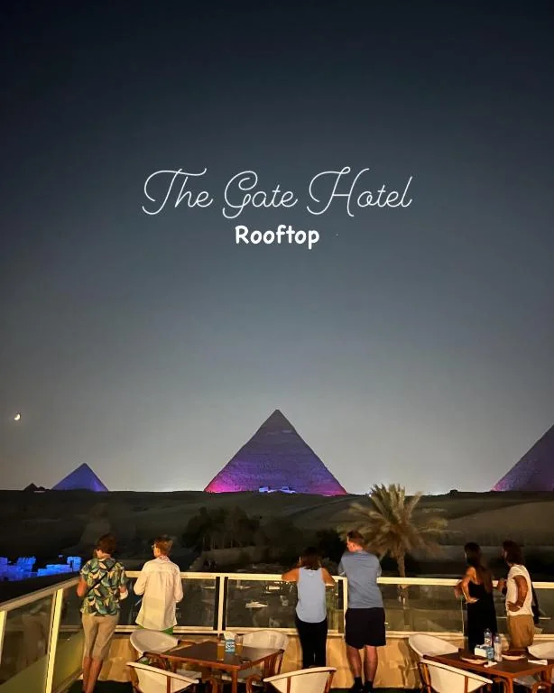 The Gate Hotel Front Pyramids & Sphinx View