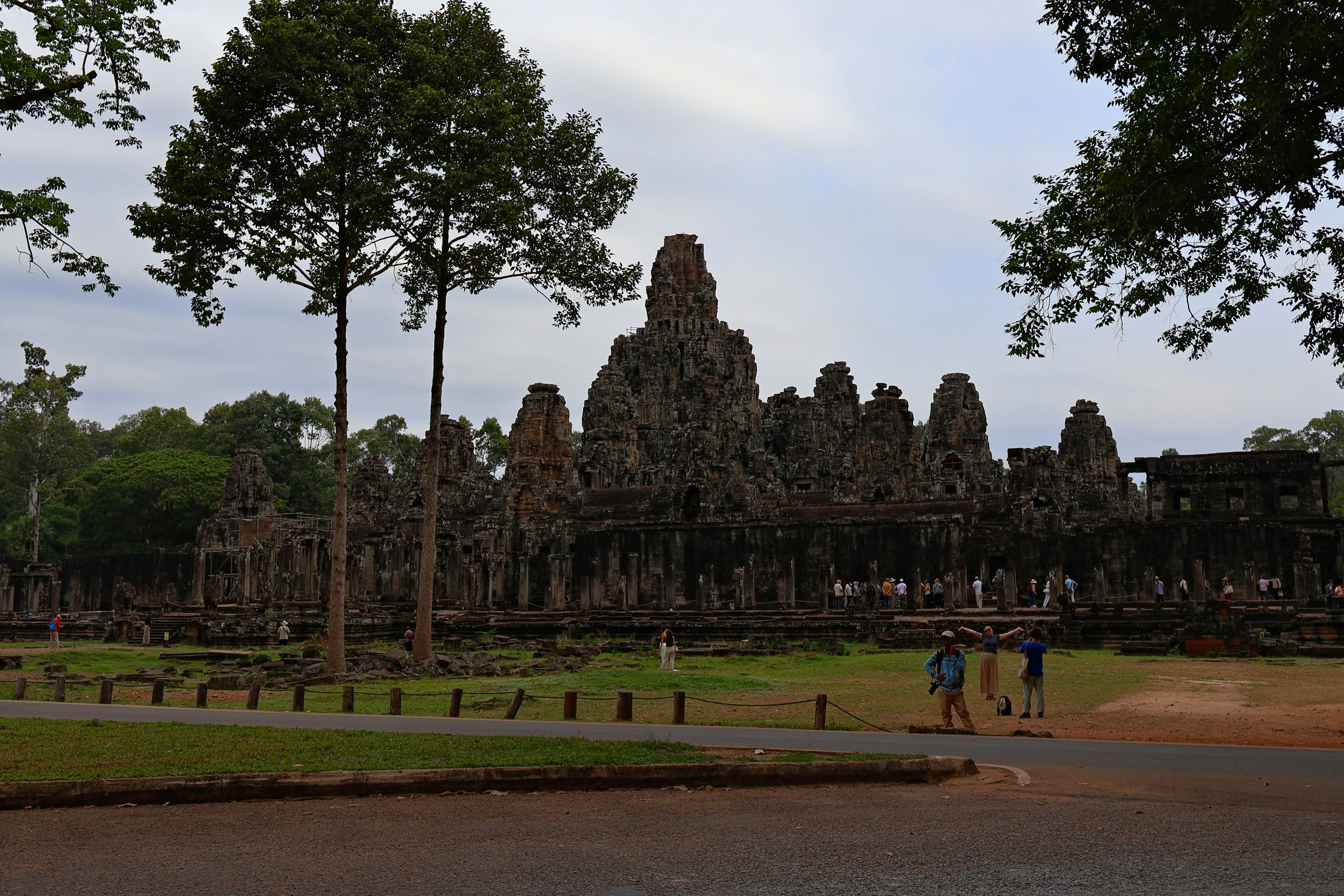 Angkor Wat Ancient Temple Trek