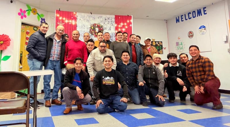 Grupo de la iglesia reunido
