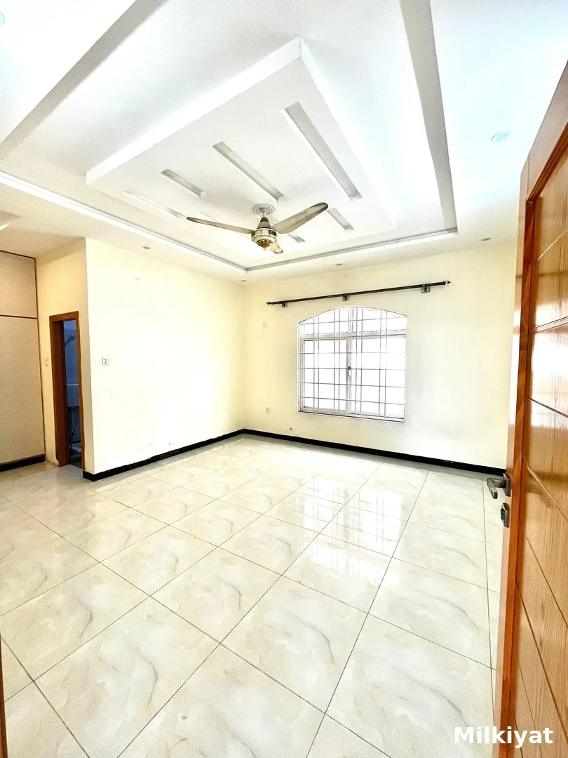 5 Marla Brand Corner House For Sale  — photo 5