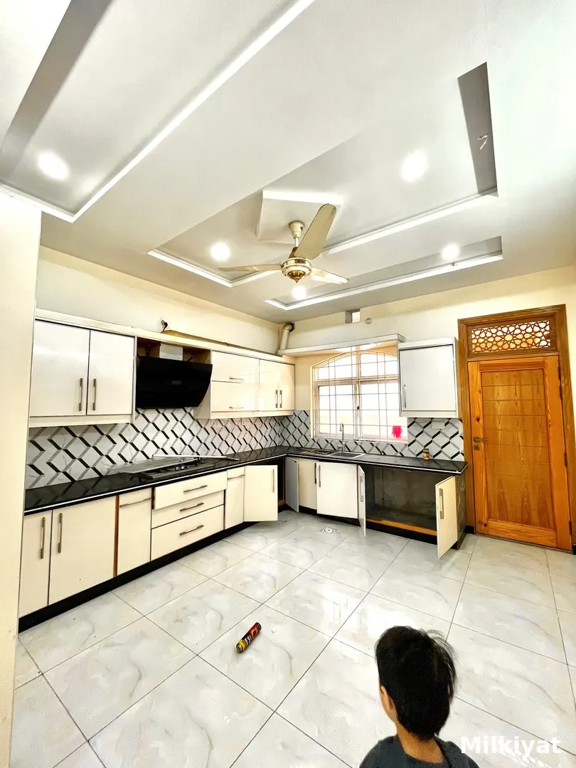 1 Kanal Upper Portion Available for Rent in Jinnah Garden Phase 1  — photo 3
