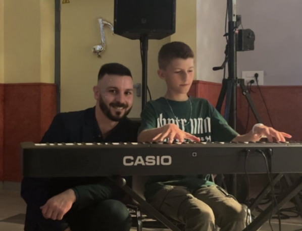 Photo de Quentin Henry, professeur de musique – avis client MaPresenceWeb