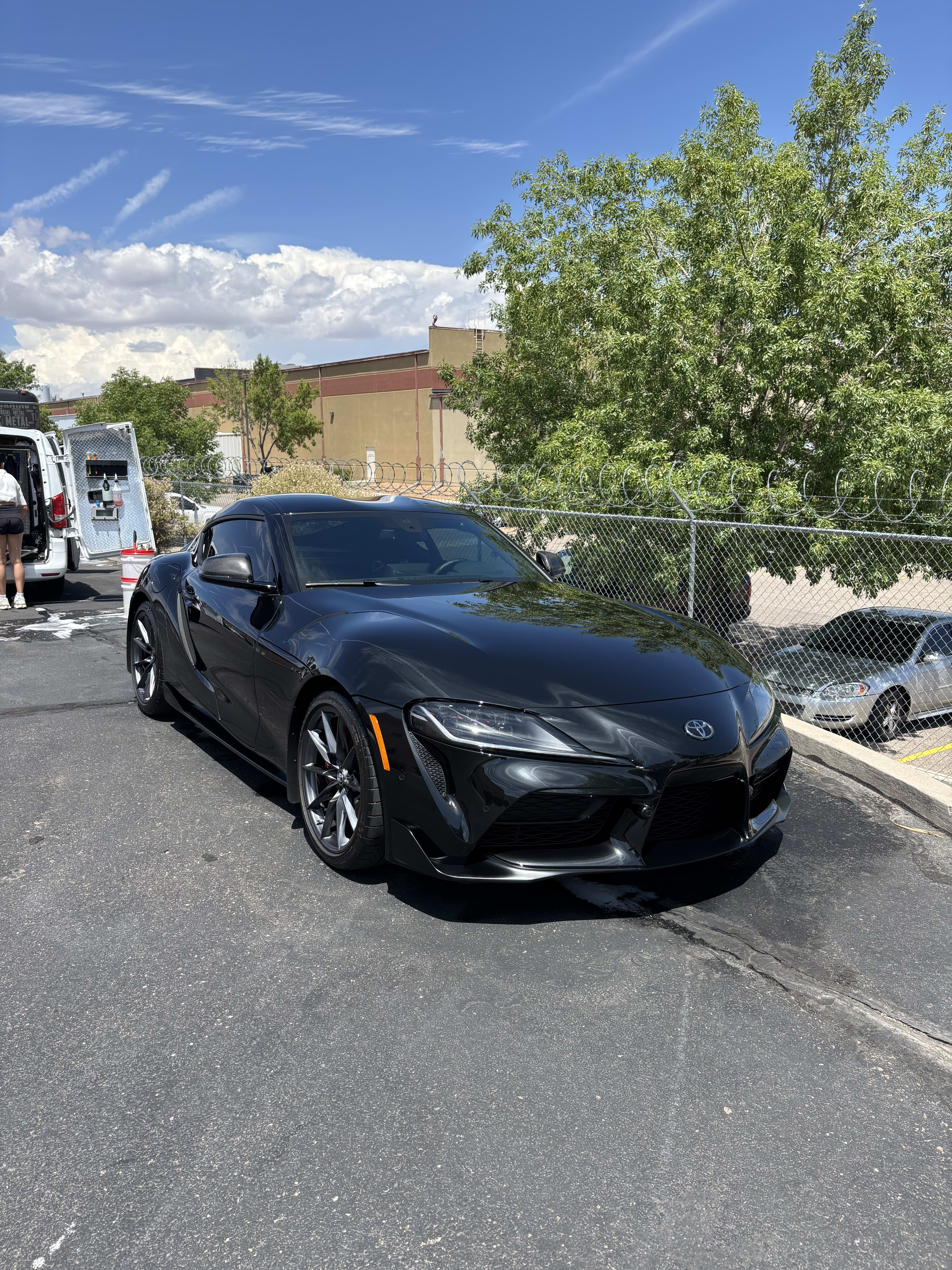 Car detailing service 1