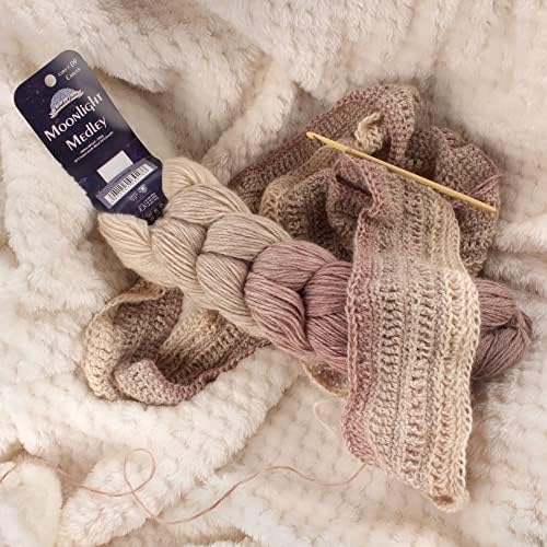 Vue 4 de Jubileeyarn Moonlight Medley Pelote