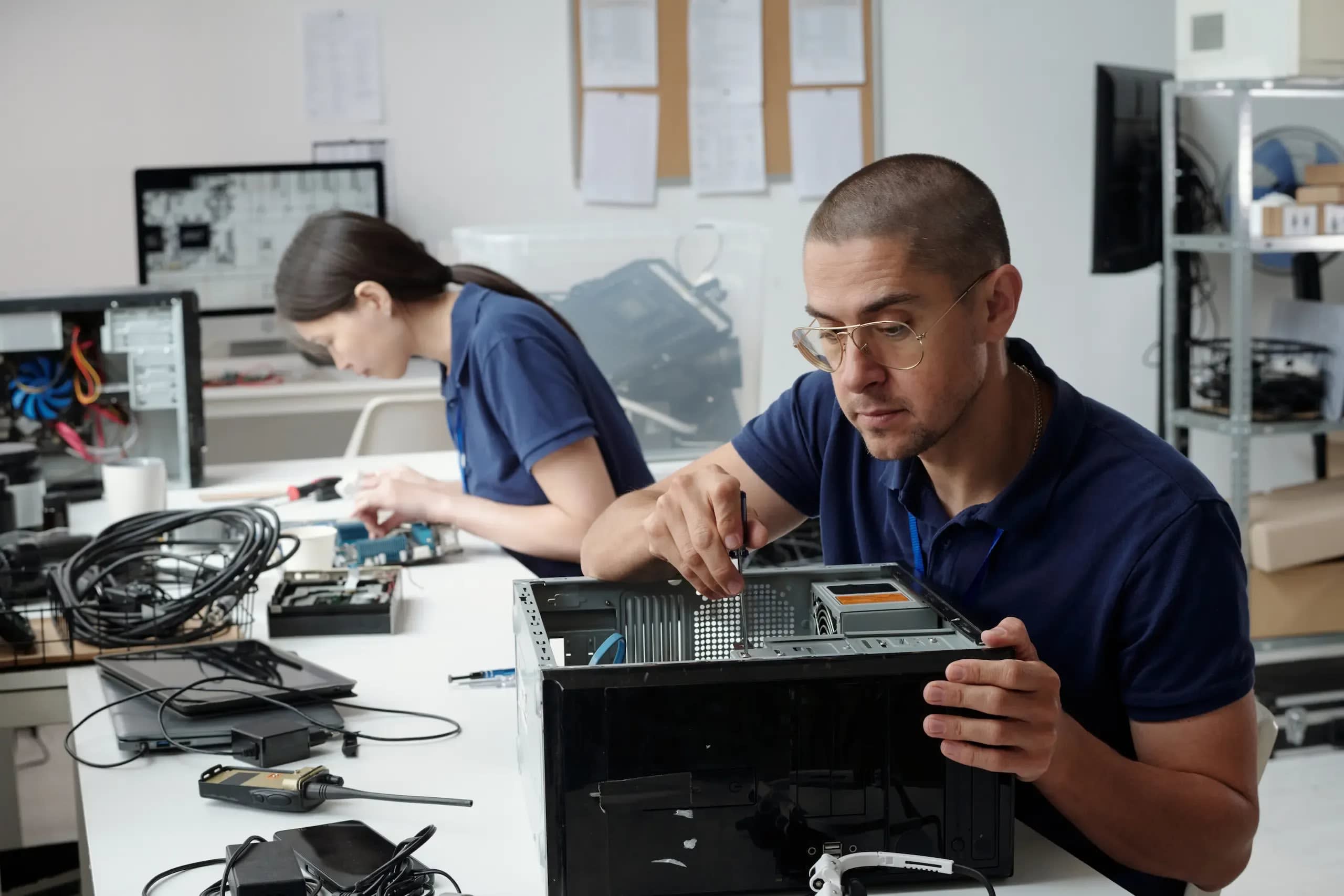 fixing-computer-hardware-in-technology-workshop