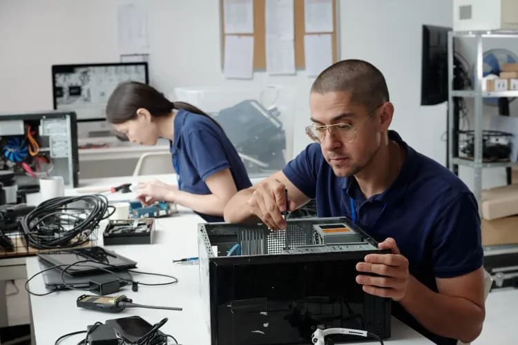 fixing-computer-hardware-in-technology-workshop