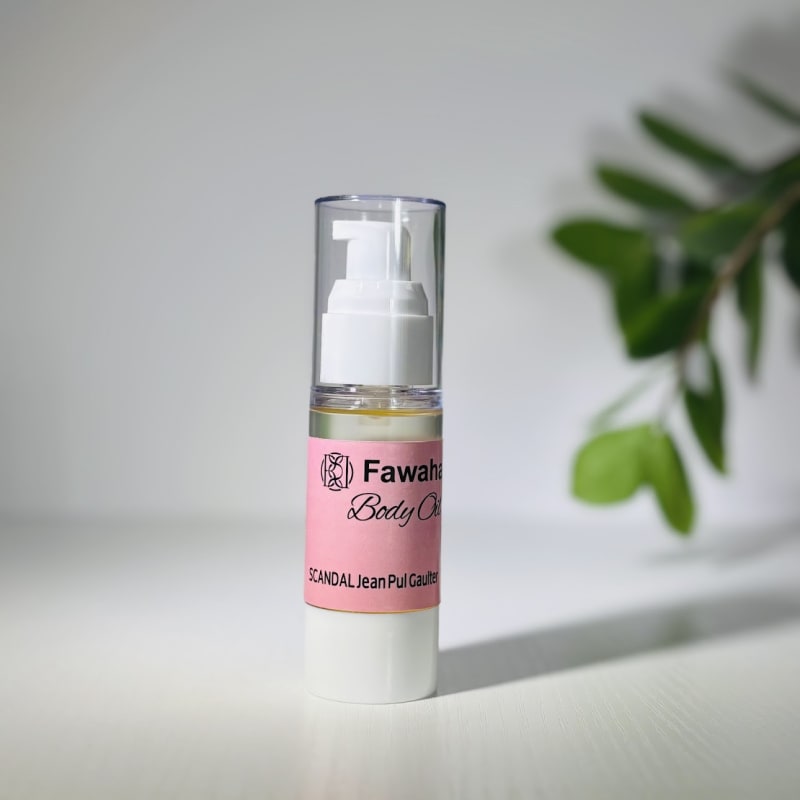 زيت جسم سكاندال نسائي