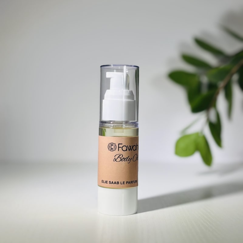 زيت للجسم برائحة ايلي صعب