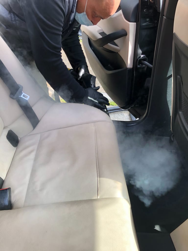 Nettoyage moquette arrière à la vapeur