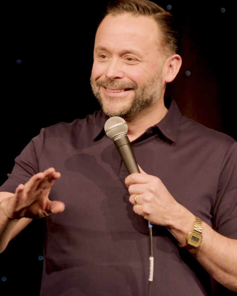 Geoff Norcott performing live