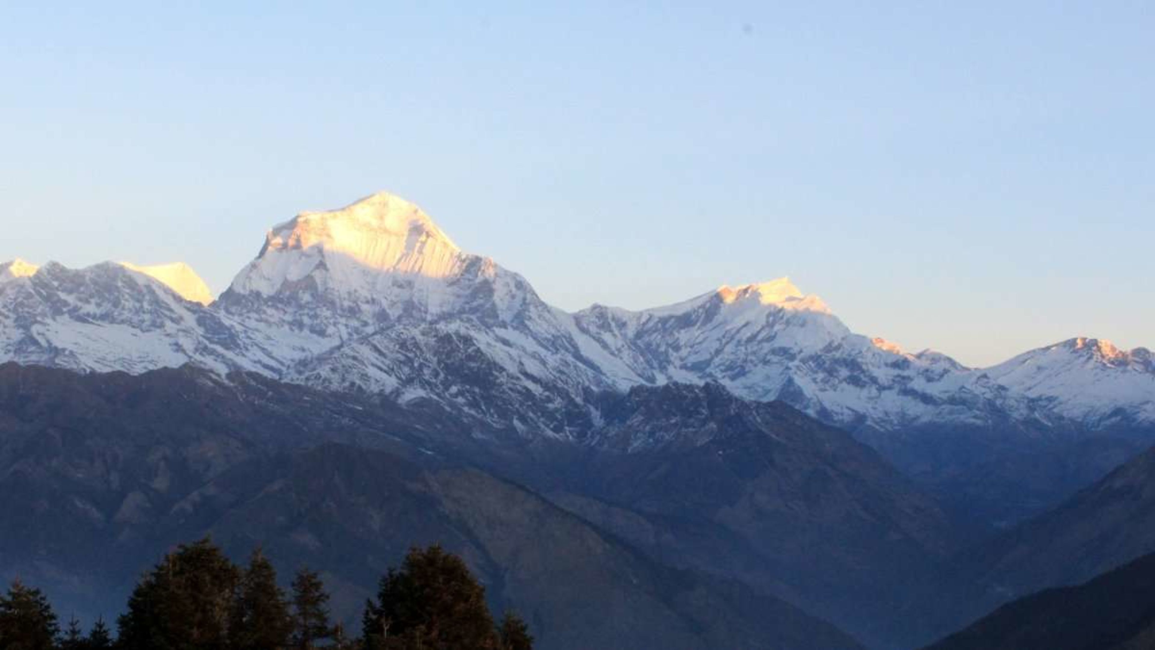 Poon Hill Trek in Nepal: Witness the Annapurna Sunrise