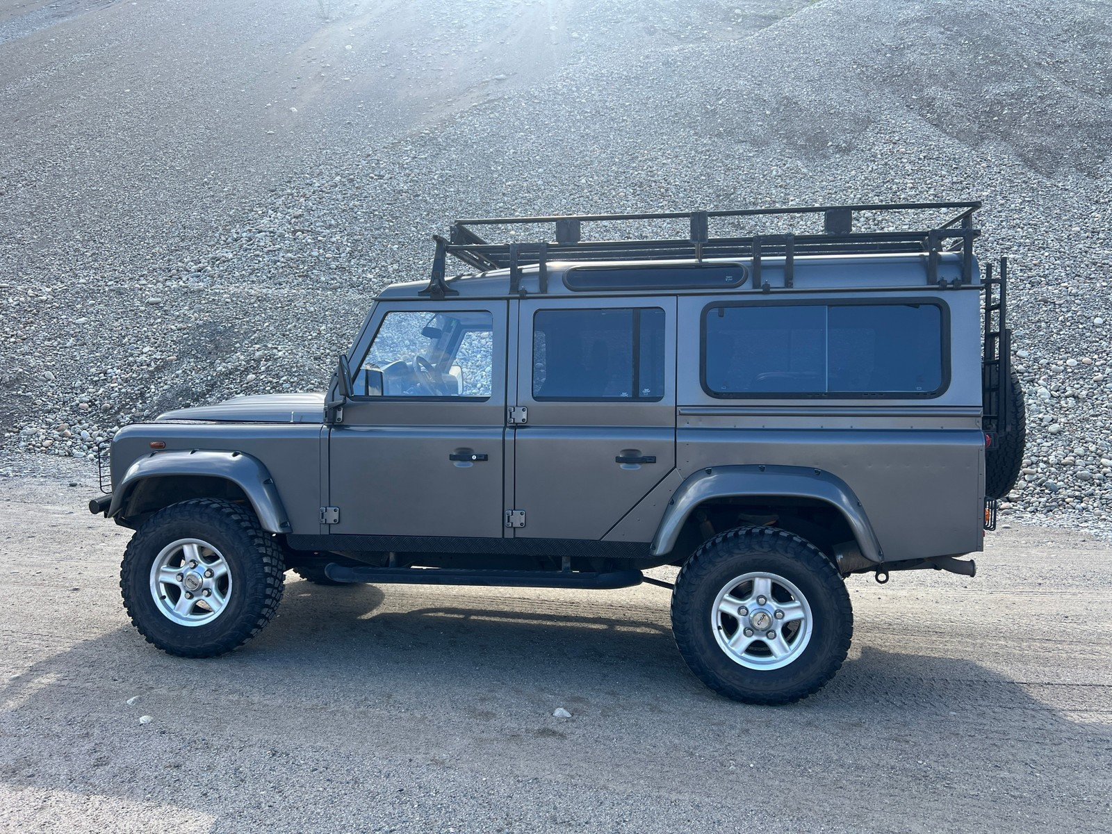 LAND ROVER DEFENDER 2.4 TURBO 122 D 4WD GARAGE DUPONT FRERES