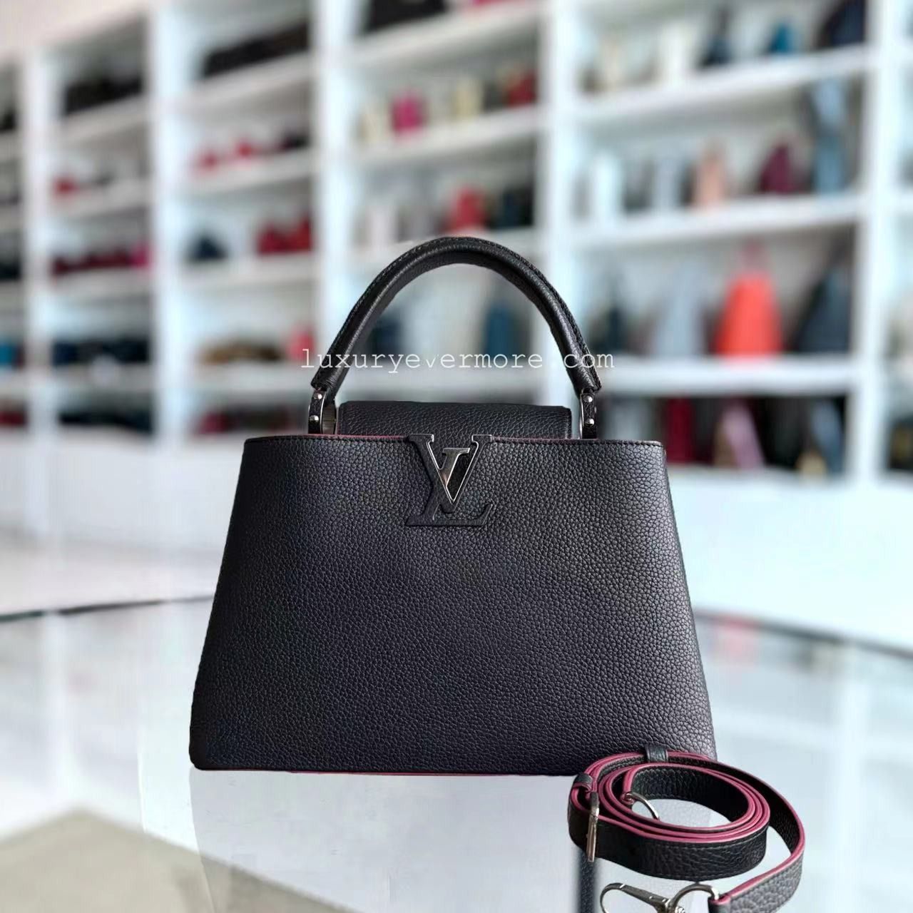Louis Vuitton Capucines MM Noir