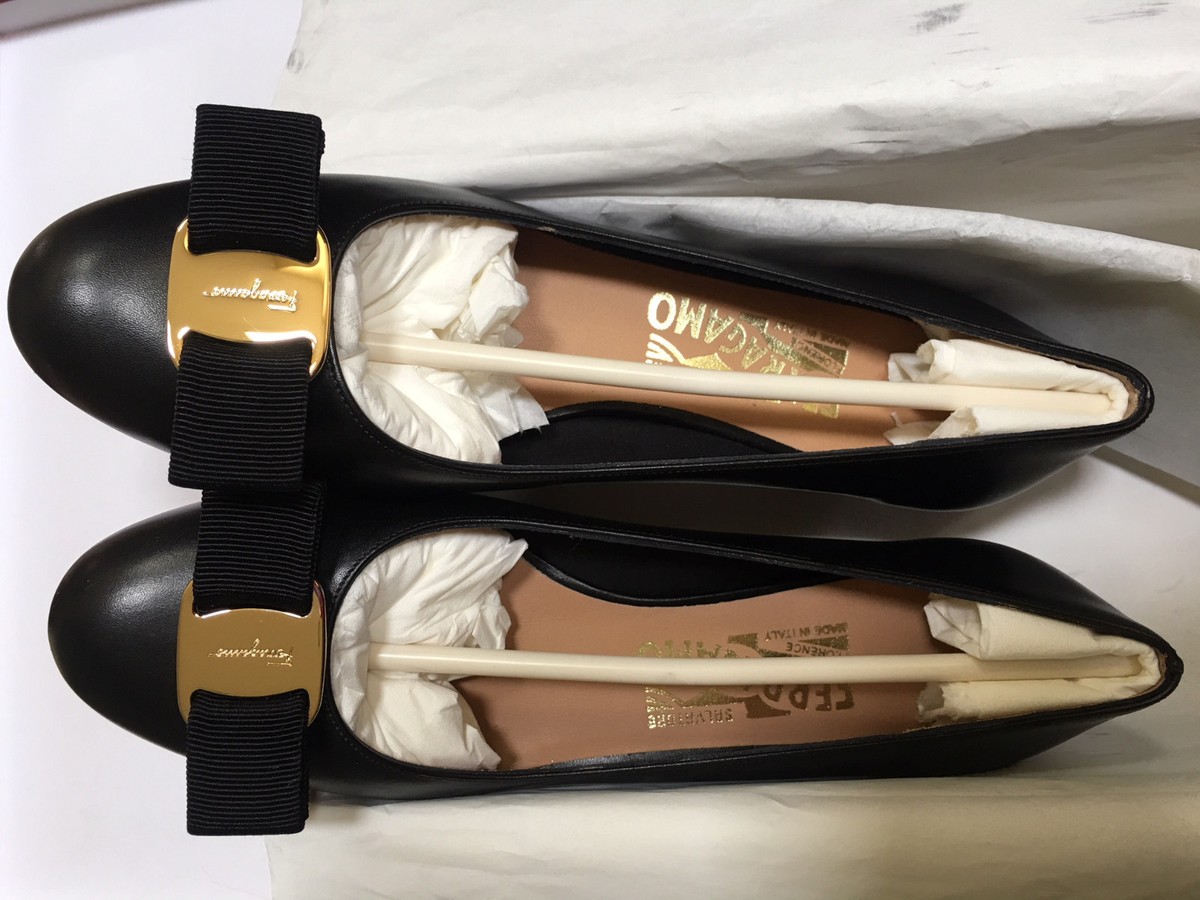 Salvatore Ferragamo Vara Bow Pump