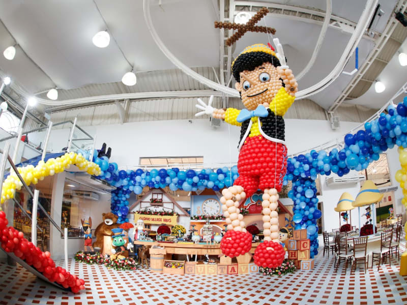 Escultura 3D de Pinóquio em festa infantil