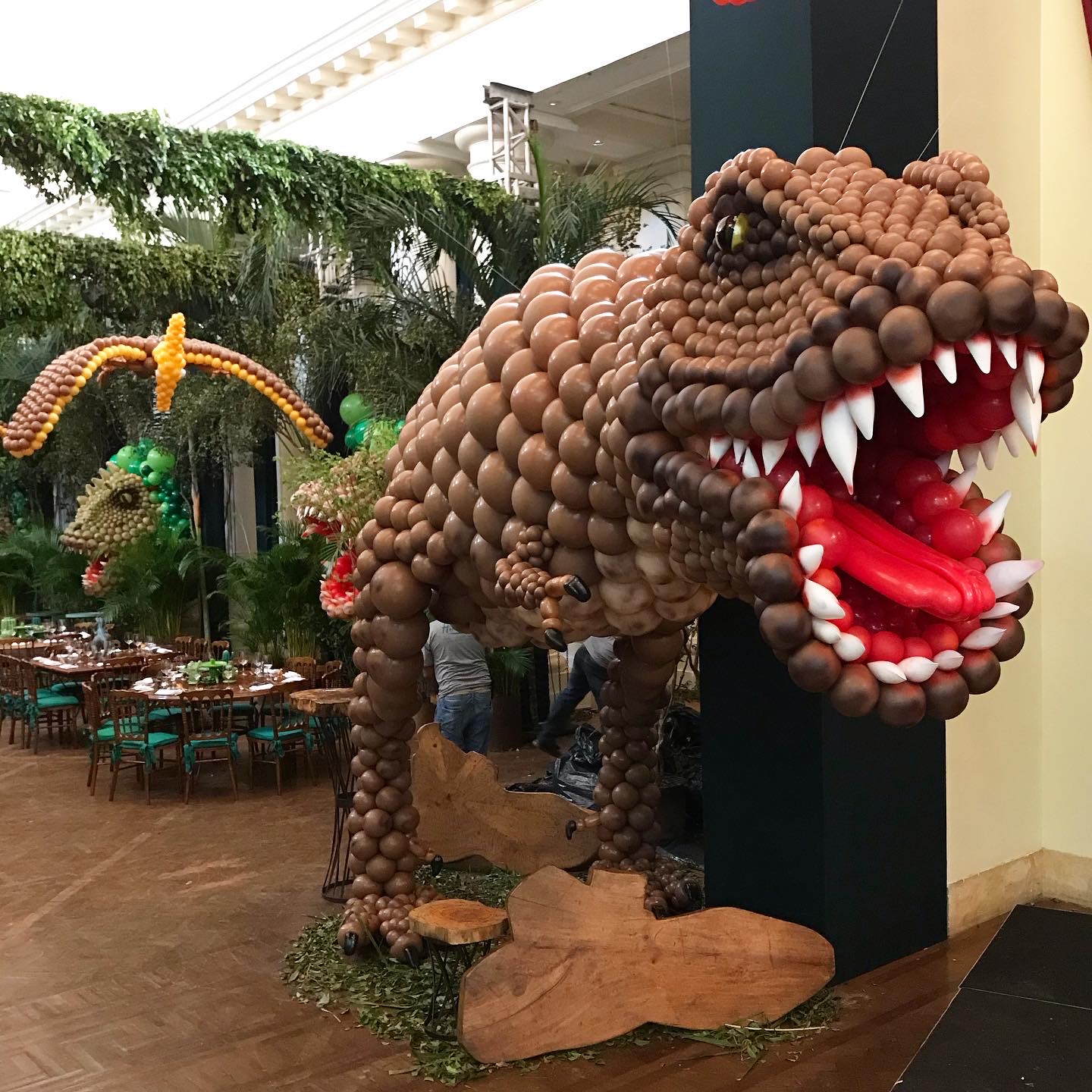 T-Rex cenografia 3D