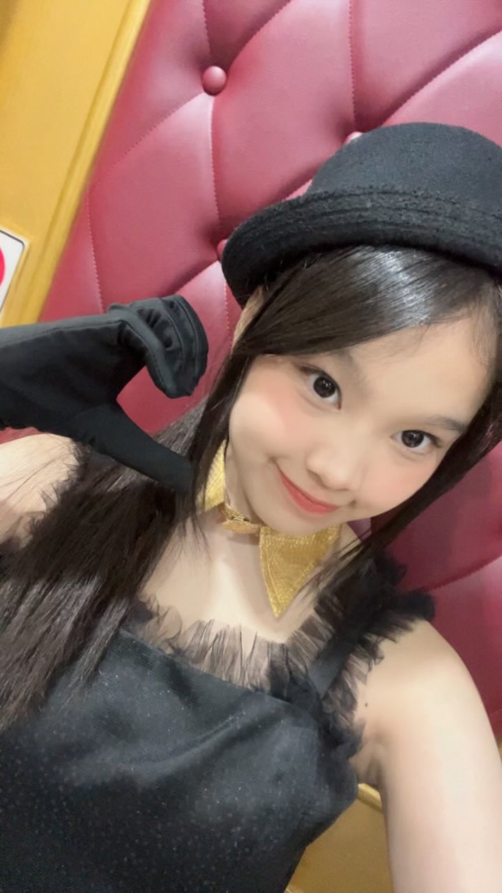 Hagia Sopia appeared as a backdancer in the Shonichi “Te wo Tsunaginagara” setlist