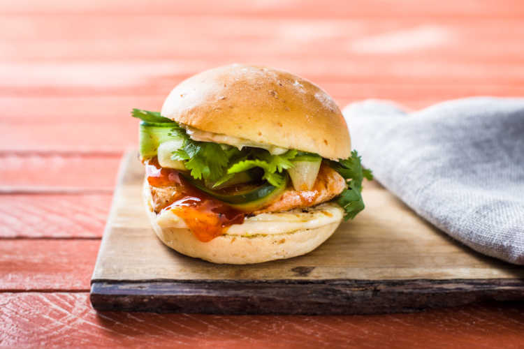 Chicken Chilli Burger - New Tasty Bites, Mahul Azamgarh Phoolpur