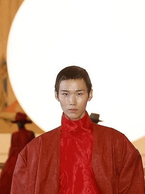 Hyun Jong Hwang — photo 3