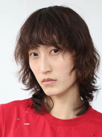 Xiaohan Chen — model headshot