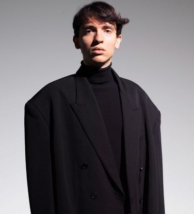 10-men-in-jackets-7.jpg