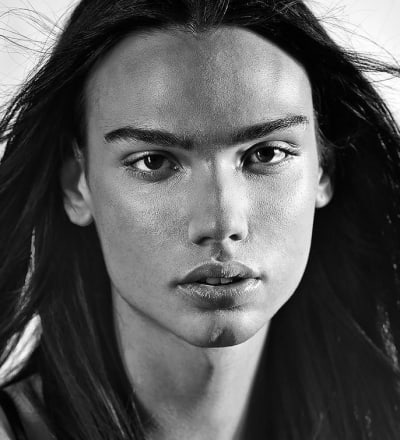 15-faces-of-fashion-week-14.jpg