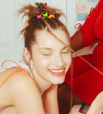 4-makeup-looks-and-hairstyles-perfect-for-virtual-prom-8.jpg