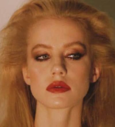 a-kind-of-girl-helmut-would-love-3.jpg