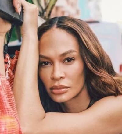 agolde-spring-26-worn-by-joan-smalls-1.jpg