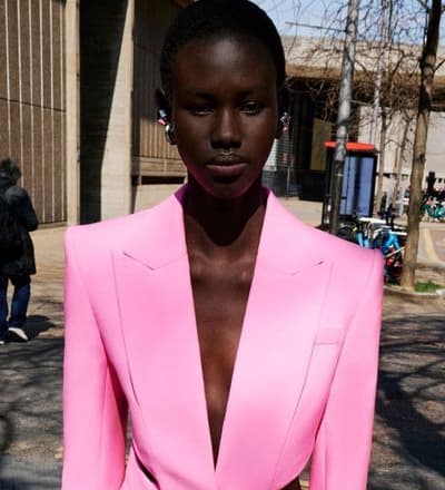 alexander-mcqueen-pre-fall-2023-10.jpg