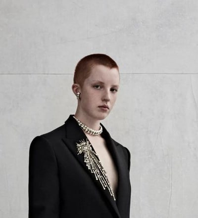 alexander-mcqueen-pre-spring-23-lookbook-1.jpg