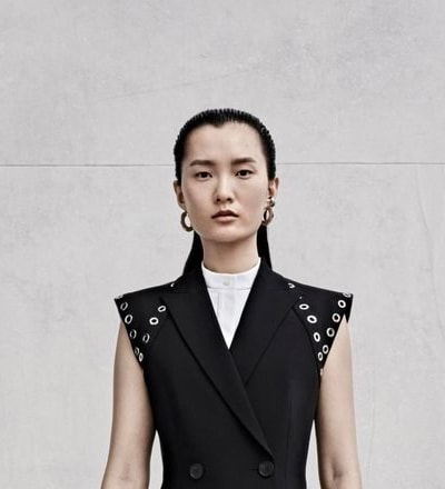 alexander-mcqueen-pre-spring-23-lookbook-26.jpg
