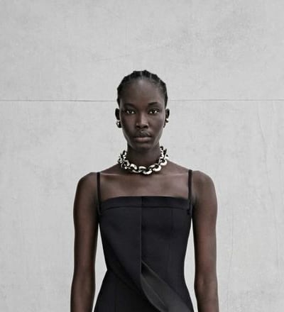 alexander-mcqueen-pre-spring-23-lookbook-7.jpg