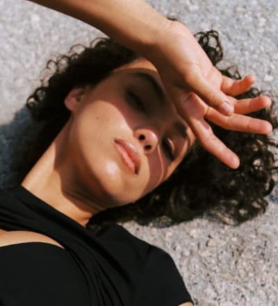 alo-summer-campaign-26-25.jpg