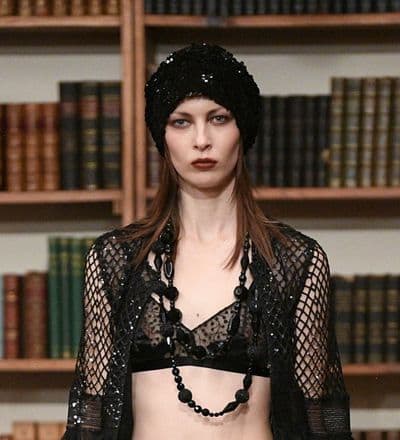 anna-sui-f-w-24-show-7.jpg