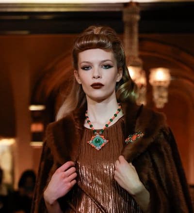 anna-sui-f-w-25-show-18.jpg