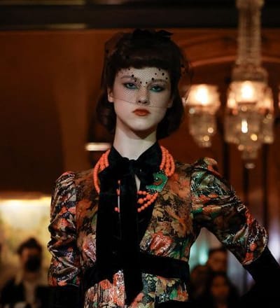 anna-sui-f-w-25-show-20.jpg