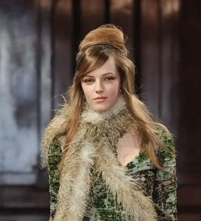 anna-sui-f-w-26-show-1.jpg