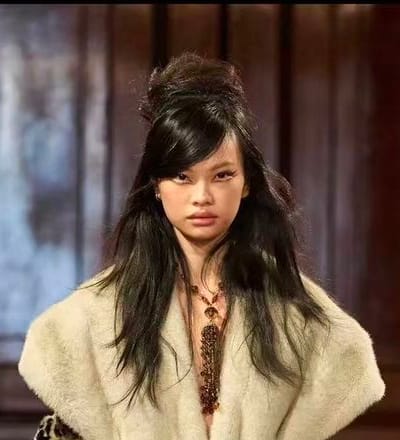 anna-sui-f-w-26-show-9.jpg