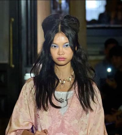 anna-sui-s-s-26-show-14.jpg
