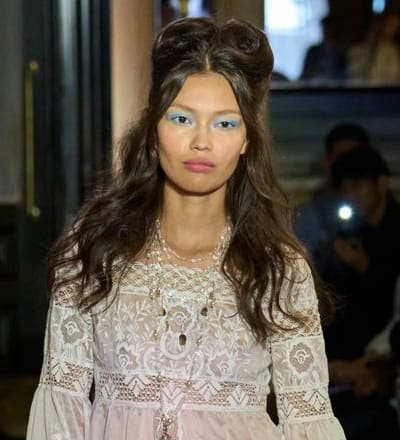 anna-sui-s-s-26-show-20.jpg
