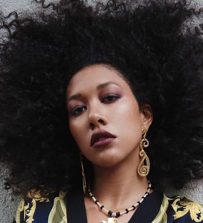 aoki-lee-simmons-10.jpg