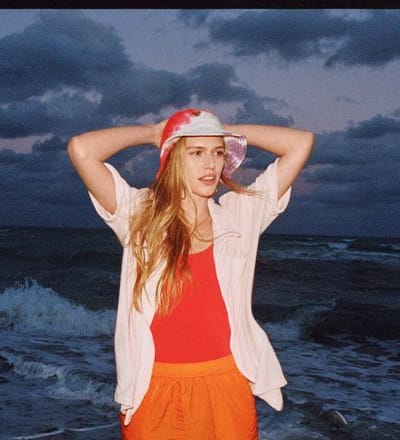 aritzia-tna-summer-2021-campaign-7.jpg