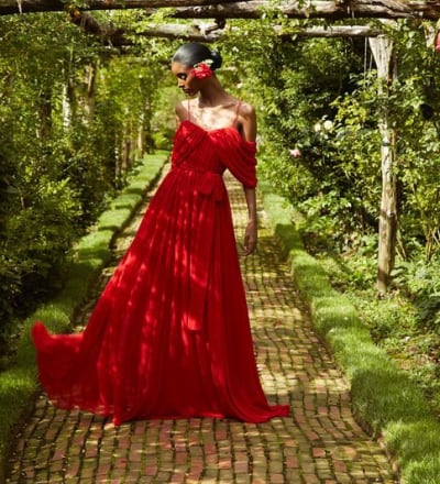 badgley-mischka-spring-2021-campaign-10.jpg