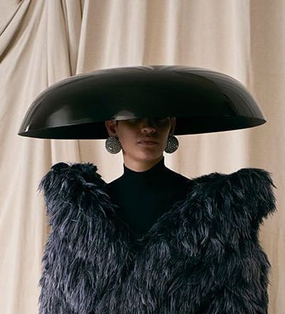 balenciaga-couture-fall-2021-presentation-3.jpg