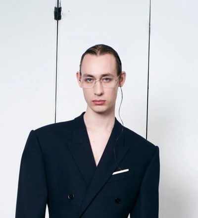 balenciaga-couture-fall-2021-presentation-9.jpg