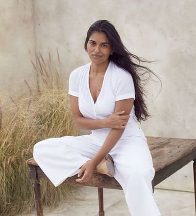 banana-republic-march-2021-campaign-11.jpg