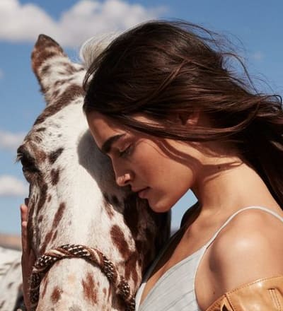 banana-republic-spring-2023-4.jpg